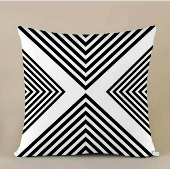 Black & White Chevron Striped Throw-pillow Covers, NIP - Picture 2 of 4